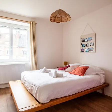 Family In Lille, Garden And Parking - 6/8p Holiday home Lille